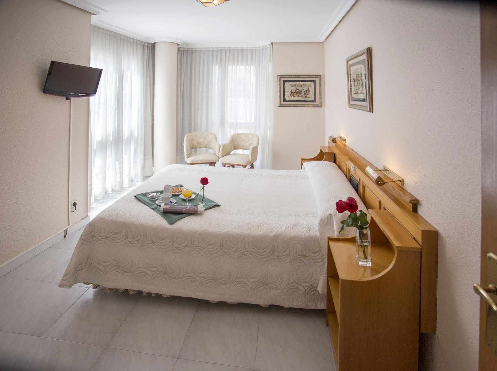 Hotel Don Rodrigo Palencia Eksteriør bilde